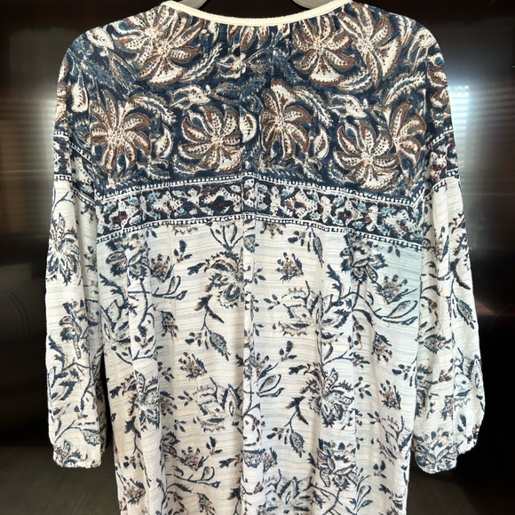 Lucky Brand Blue and Cream Long Sleeve Top - Picture 3 of 4